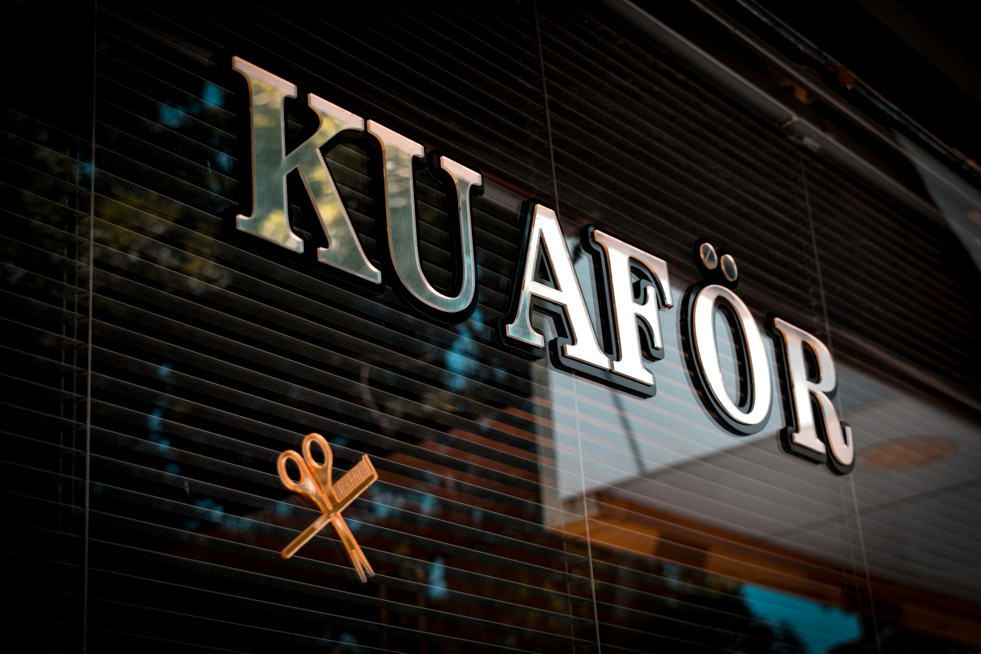 Piksellerin Ötesinde: Malzeme Bilgisi Dijital Tasarımı Nasıl Güçlendirir?